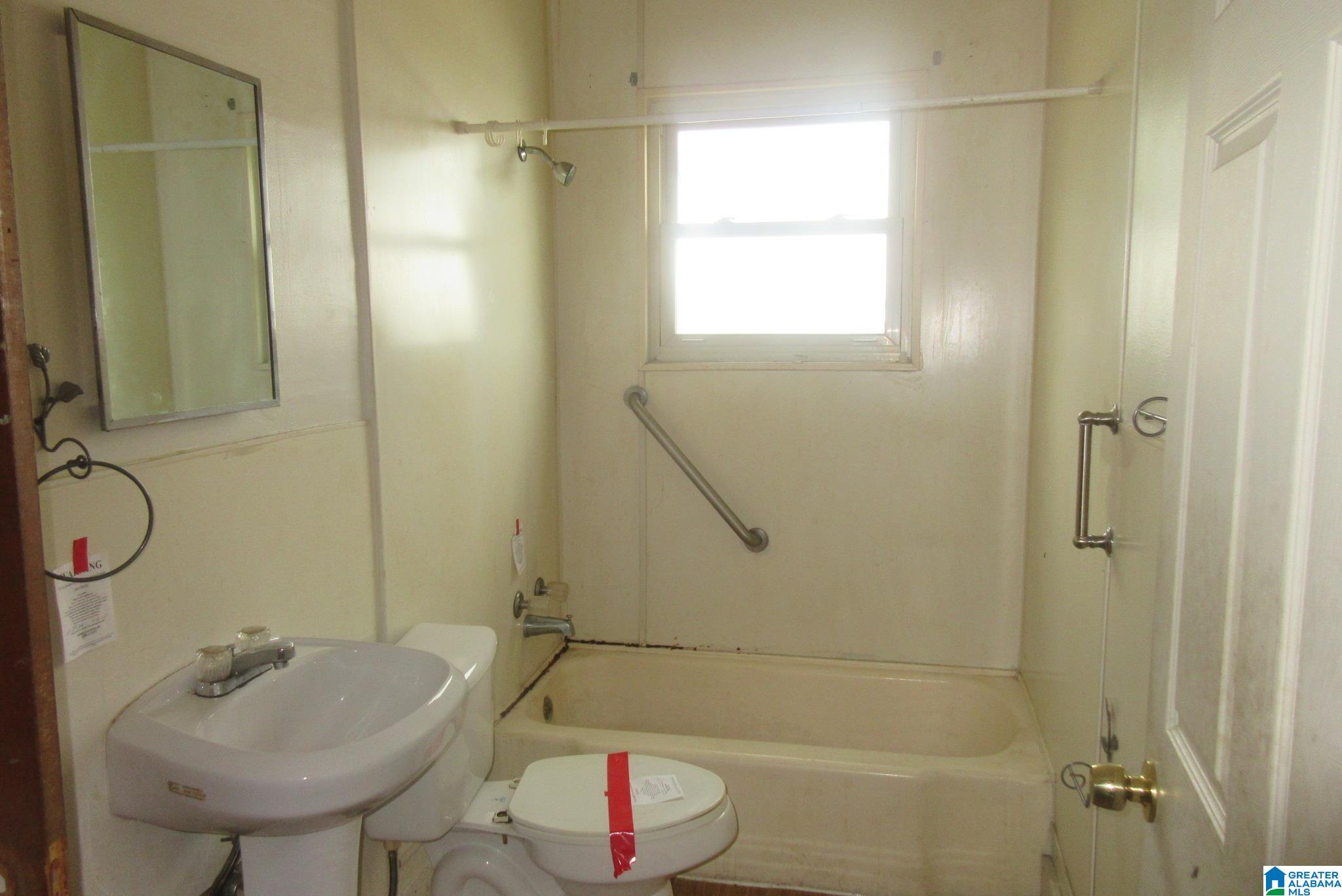 313 58th Street Fairfield, AL 35064 - Photo 6 of 9