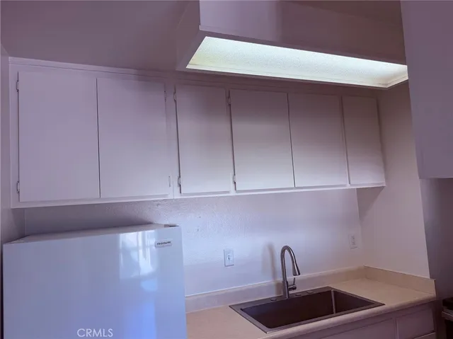 a close view of sink