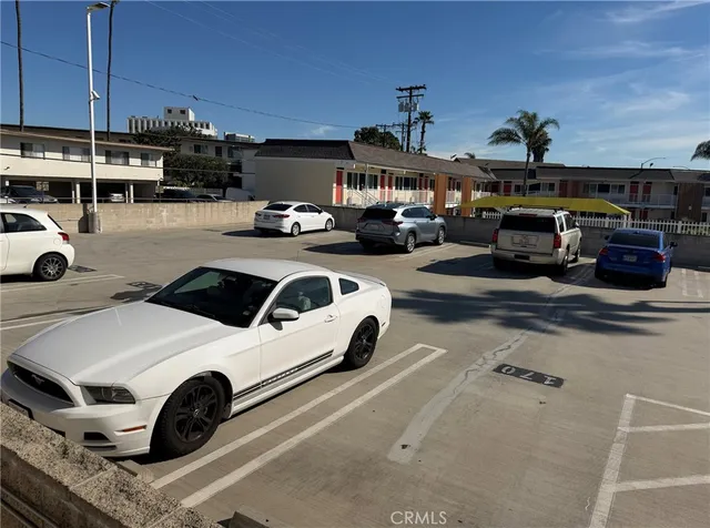 $1,800 | 5585 Pacific Coast Highway, Unit 229, Long Beach, CA 90804