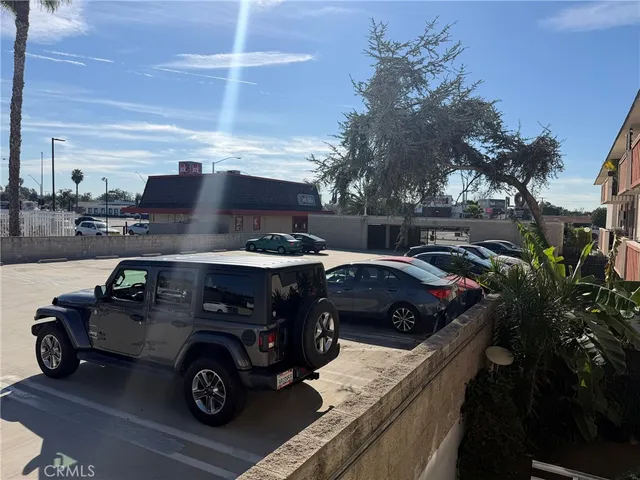 $1,800 | 5585 Pacific Coast Highway, Unit 229, Long Beach, CA 90804