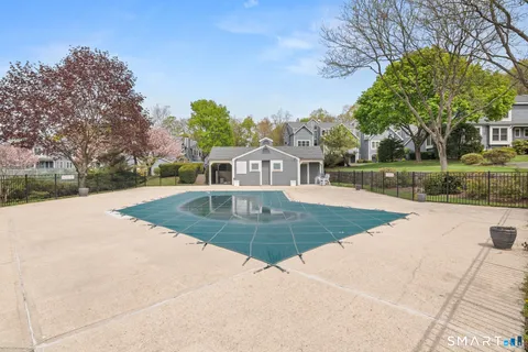 $630,000 | 121 Fawn Ridge Lane, Unit 121, Norwalk, CT 06851