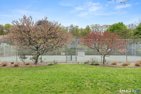 $630,000 | 121 Fawn Ridge Lane, Unit 121, Norwalk, CT 06851