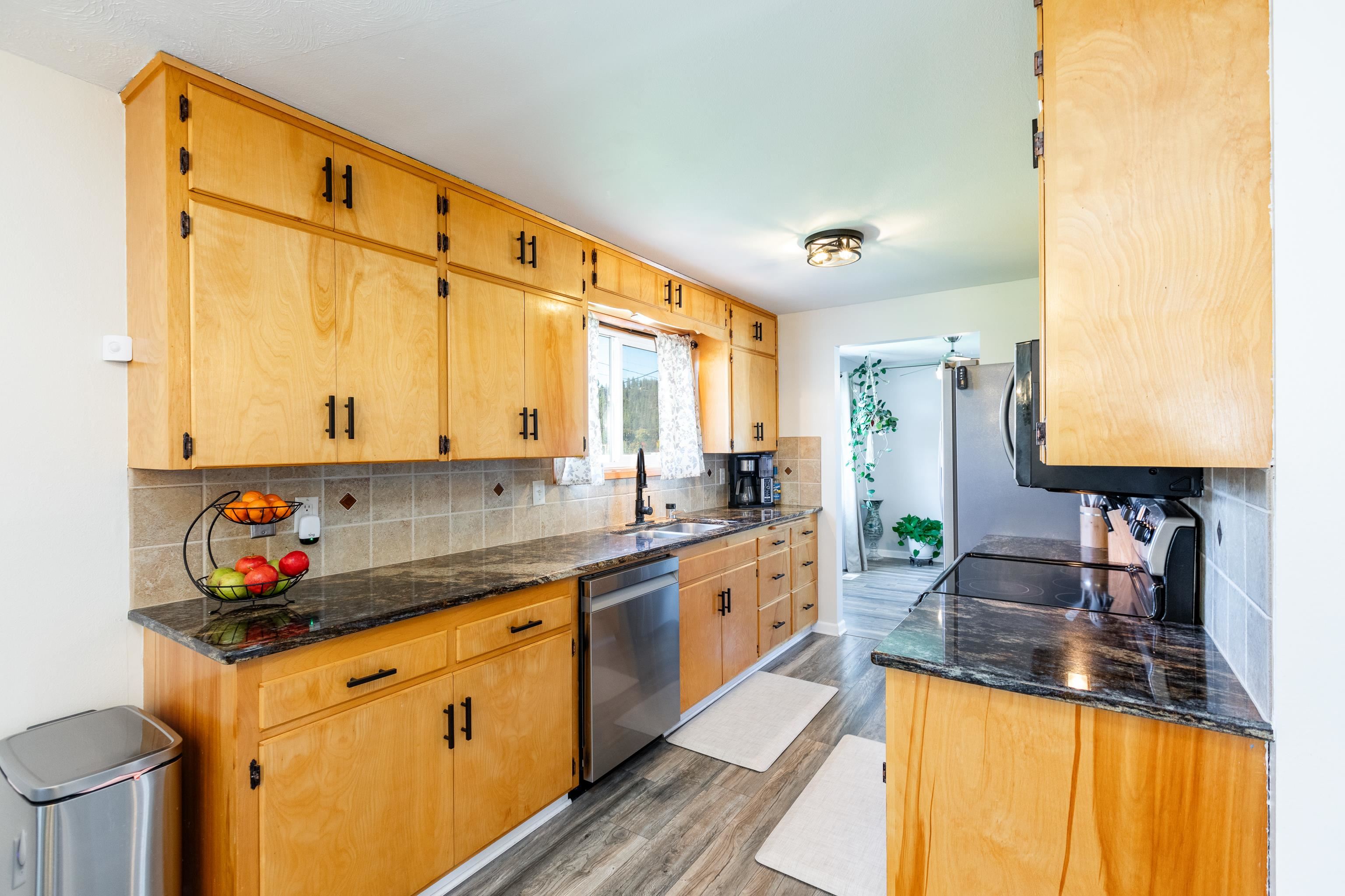 4319 North Vercler Road Spokane Valley, WA 99216 - Photo 11 of 39 Gallery Image 11