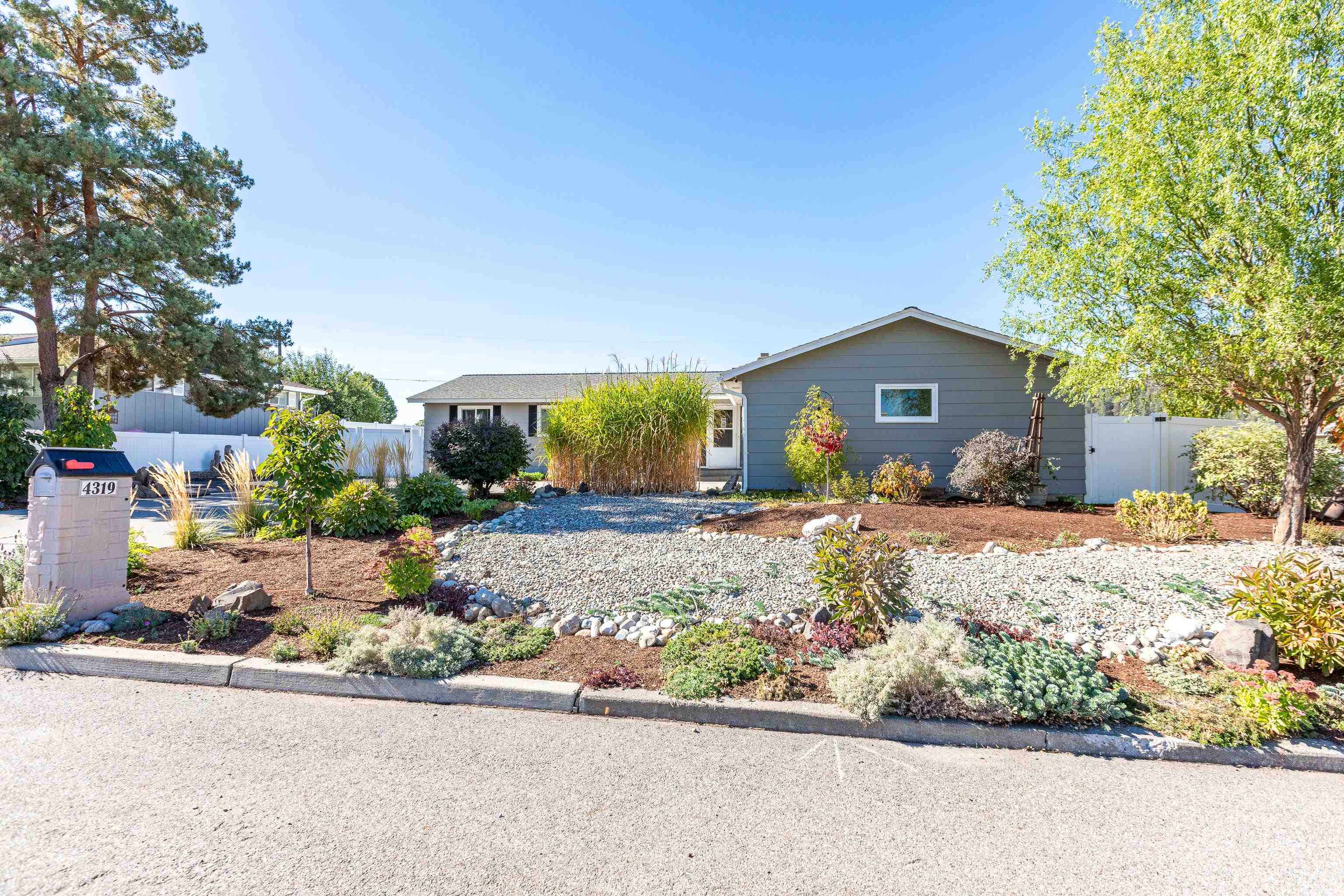 4319 North Vercler Road Spokane Valley, WA 99216 - Photo 4 of 39 Gallery Image 4