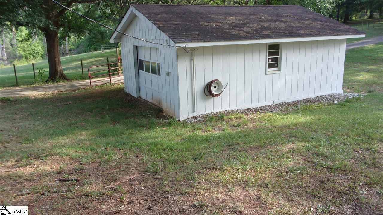 235 Hood Road Greenville, SC 29611 - Photo 19 of 20 Gallery Image 19