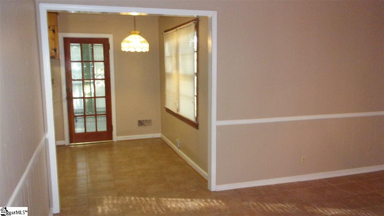 235 Hood Road Greenville, SC 29611 - Photo 8 of 20 Gallery Image 8