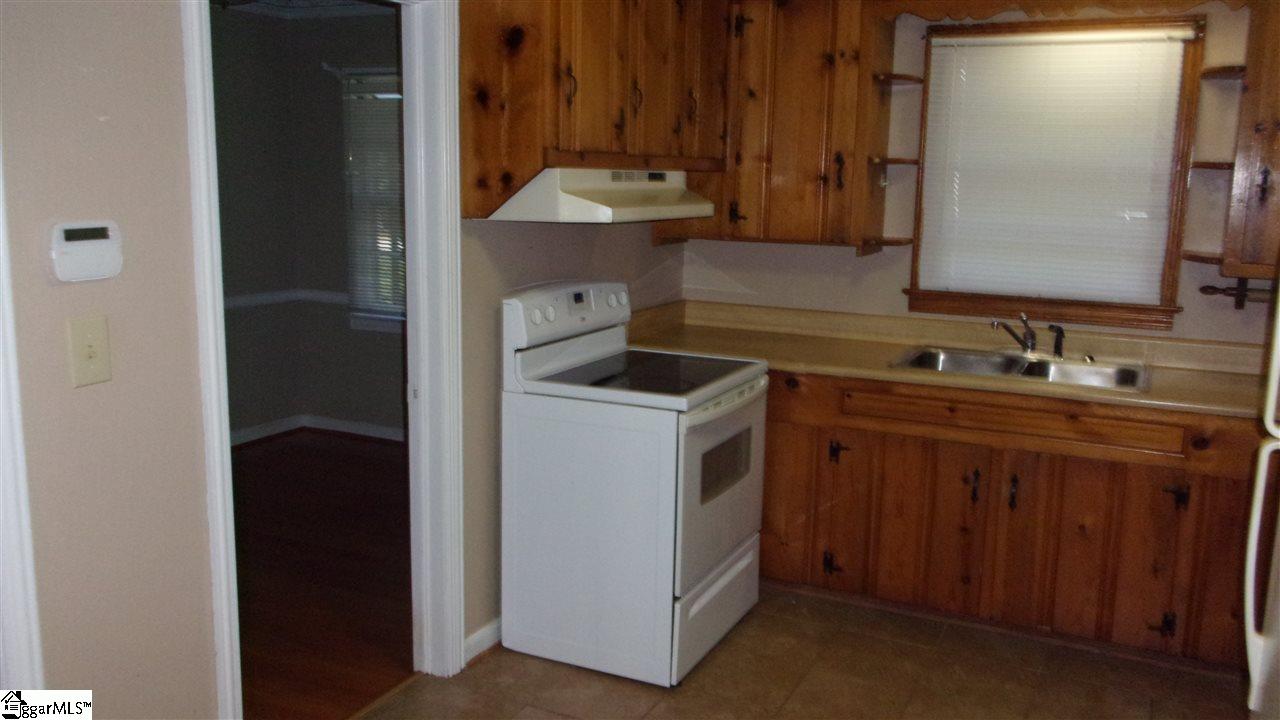 235 Hood Road Greenville, SC 29611 - Photo 10 of 20 Gallery Image 10