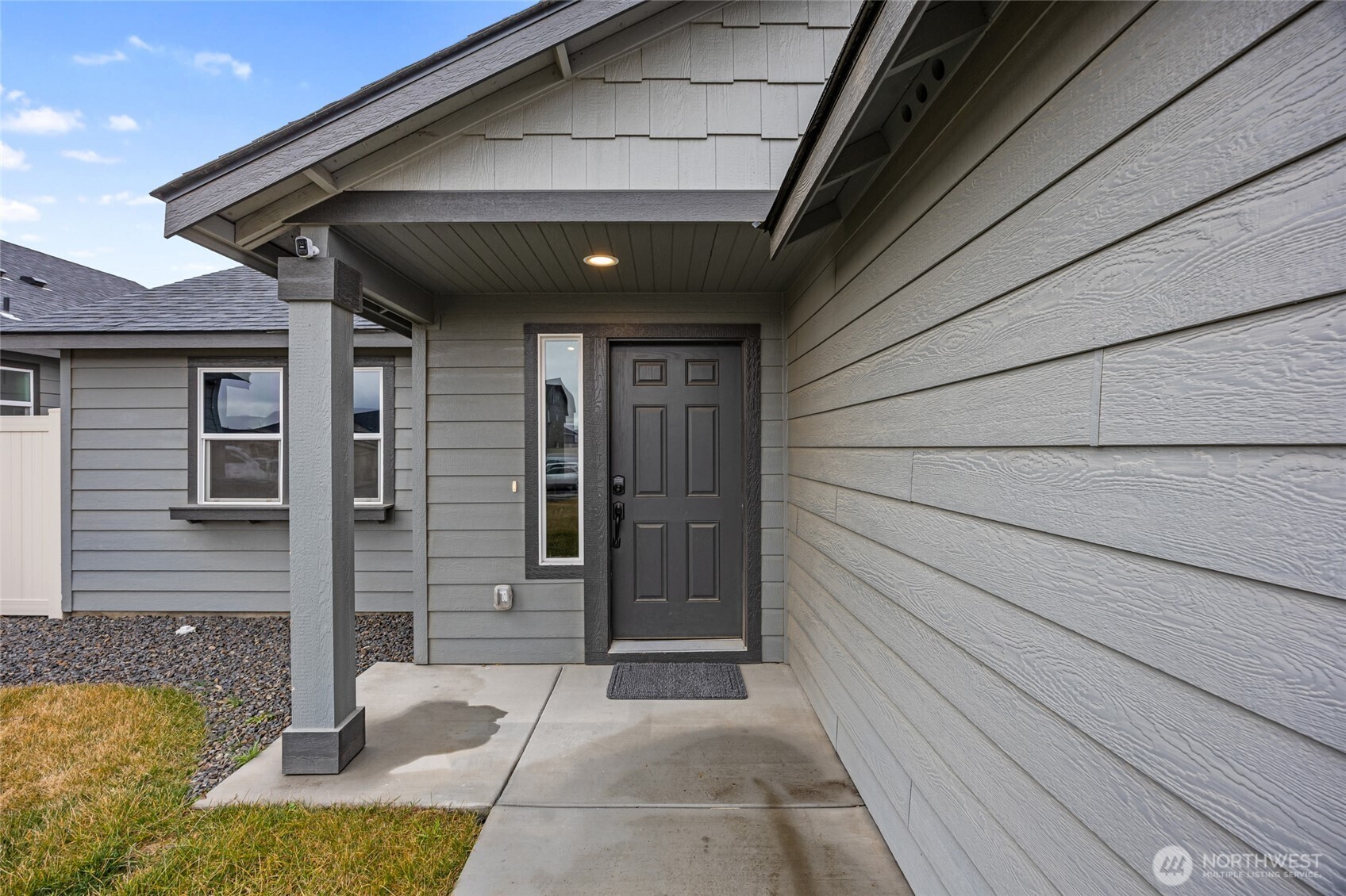 1104 West Maple Drive Moses Lake, WA 98837 - Photo 4 of 34