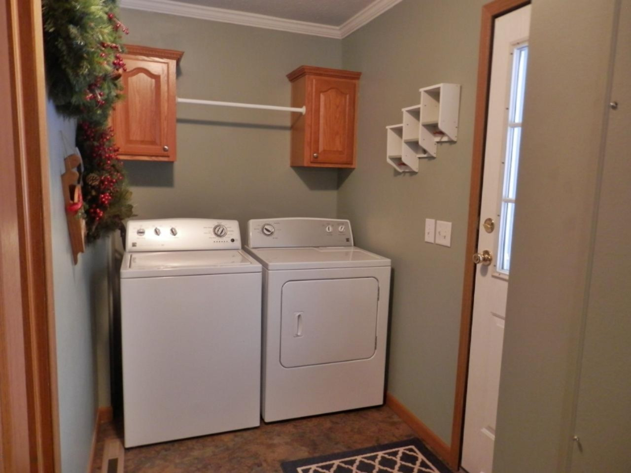 923 North Baker Road Wellston, MI 49689 - Photo 18 of 30 Laundry room/mud room