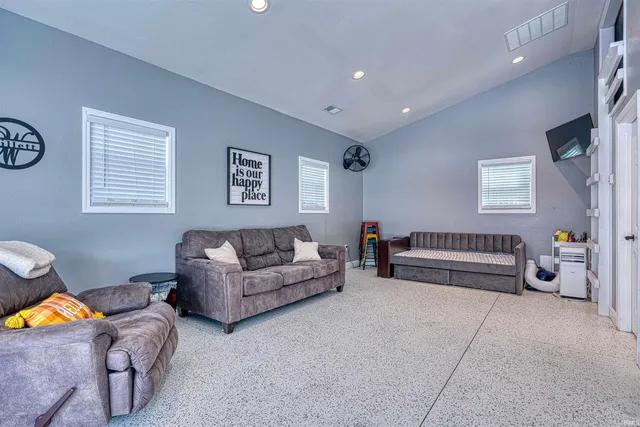 $650,000 | 424 Summerland Court, Evansville, IN 47712