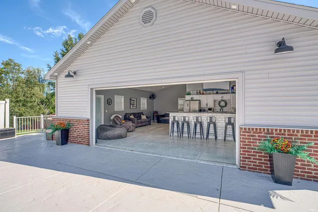 $650,000 | 424 Summerland Court, Evansville, IN 47712