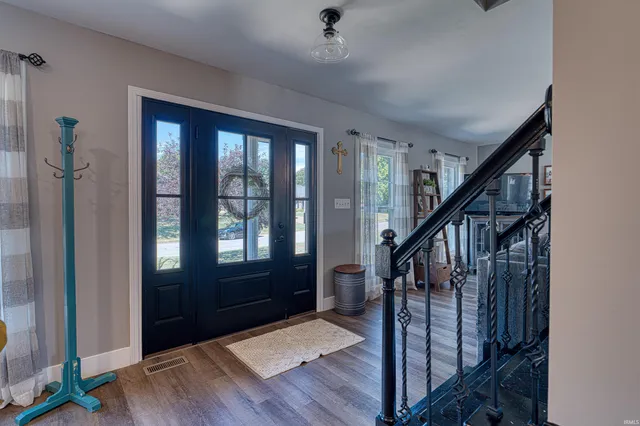 $650,000 | 424 Summerland Court, Evansville, IN 47712