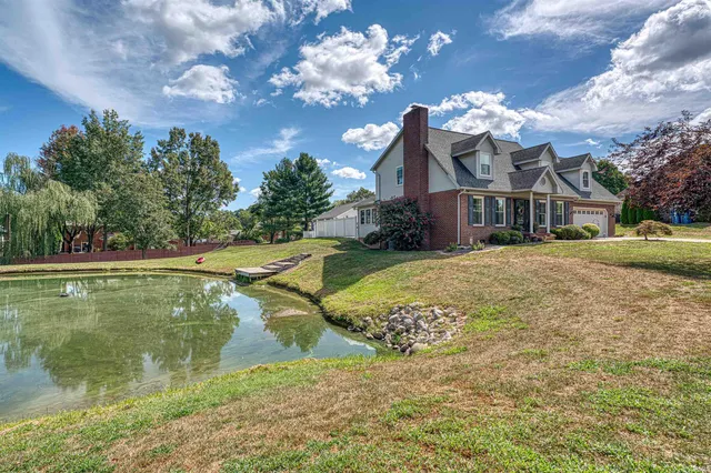 $650,000 | 424 Summerland Court, Evansville, IN 47712