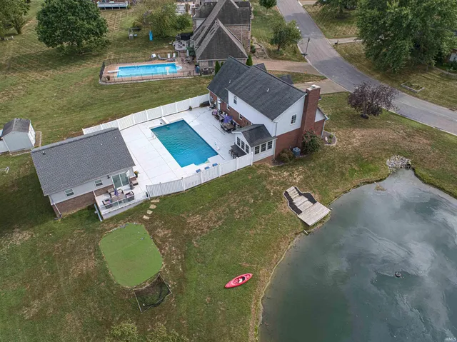 $650,000 | 424 Summerland Court, Evansville, IN 47712