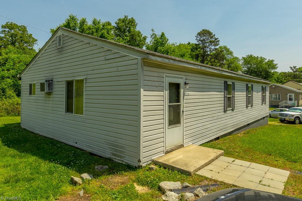 2717 Central Avenue High Point, NC 27260 - Photo 2 of 30