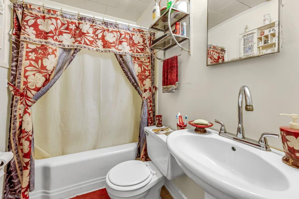 2717 Central Avenue High Point, NC 27260 - Photo 28 of 30