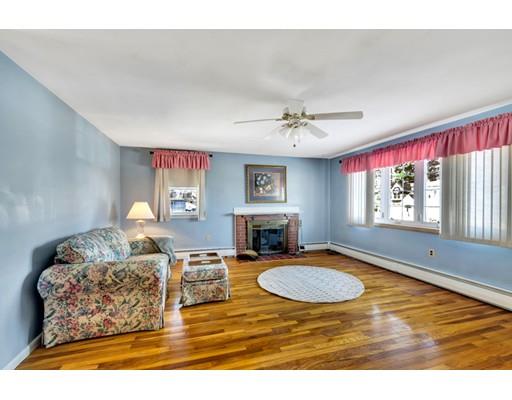 60 Robinson Road Woburn, MA 01801 - Photo 2 of 15