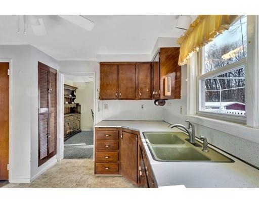 60 Robinson Road Woburn, MA 01801 - Photo 7 of 15
