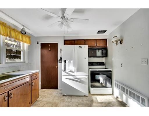 60 Robinson Road Woburn, MA 01801 - Photo 8 of 15