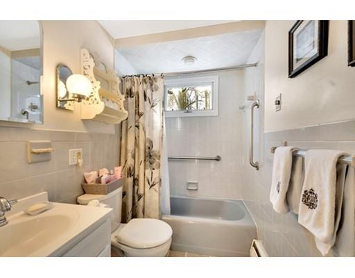 60 Robinson Road Woburn, MA 01801 - Photo 9 of 15
