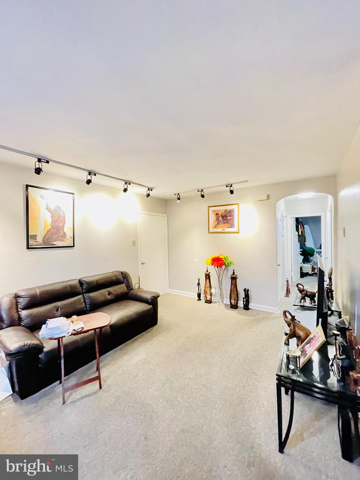 1104 Vernon Road Philadelphia, PA 19150 - Photo 3 of 25 Gallery Image 3