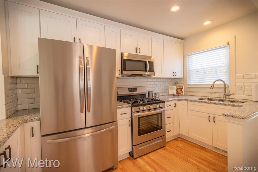 235 Eleanor Road Highland, MI 48356 - Photo 10 of 28