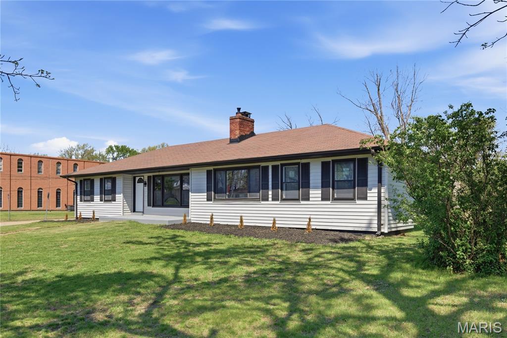 11333 Larimore Road St. Louis, MO 63138 - Photo 2 of 32