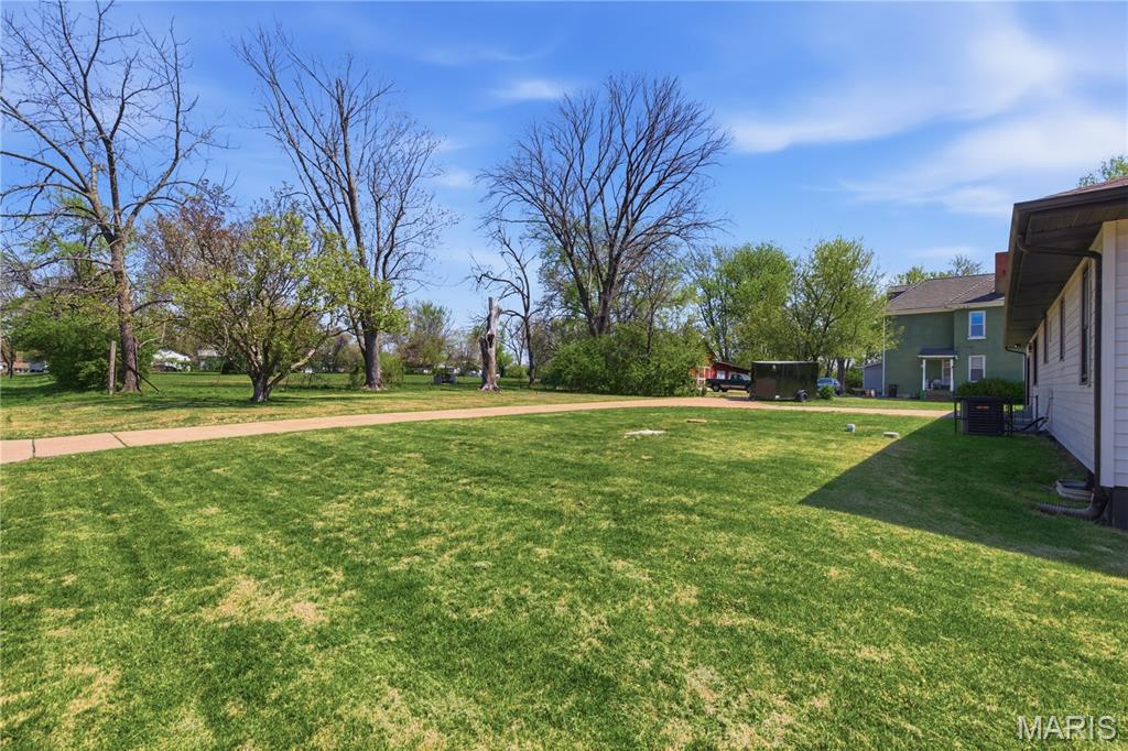 11333 Larimore Road St. Louis, MO 63138 - Photo 29 of 32