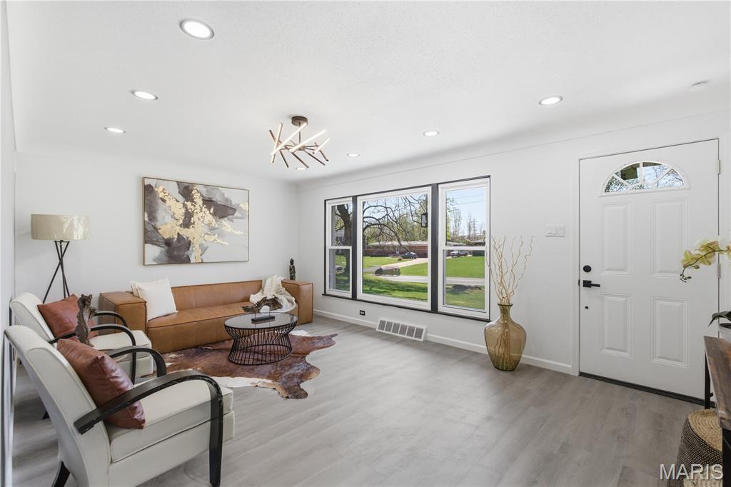 11333 Larimore Road St. Louis, MO 63138 - Photo 4 of 32