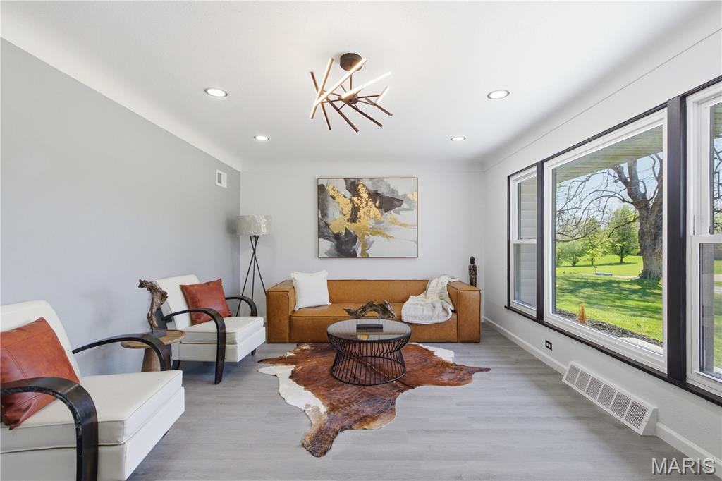 11333 Larimore Road St. Louis, MO 63138 - Photo 6 of 32