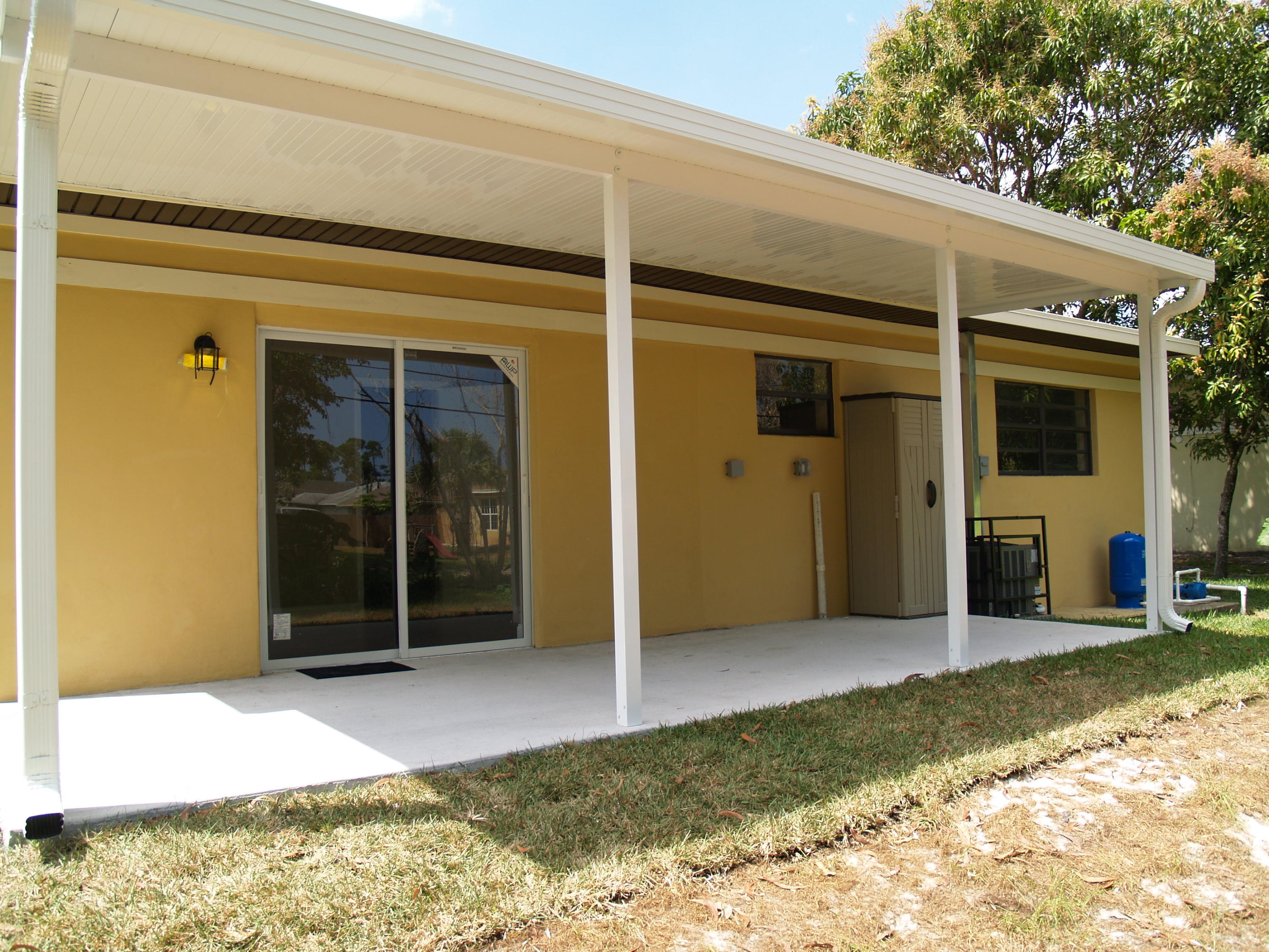 18122 Limestone Creek Road Jupiter, FL 33458 - Photo 15 of 22 Back patio