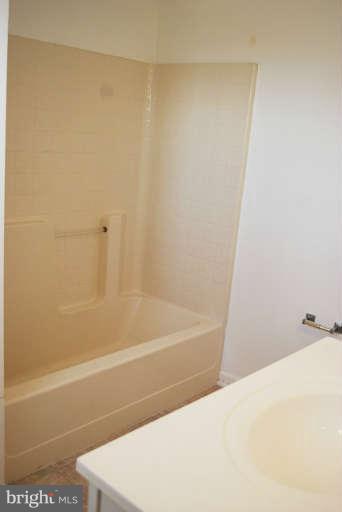 13020 Prices Distillery Road Clarksburg, MD 20871 - Photo 17 of 29 Bath