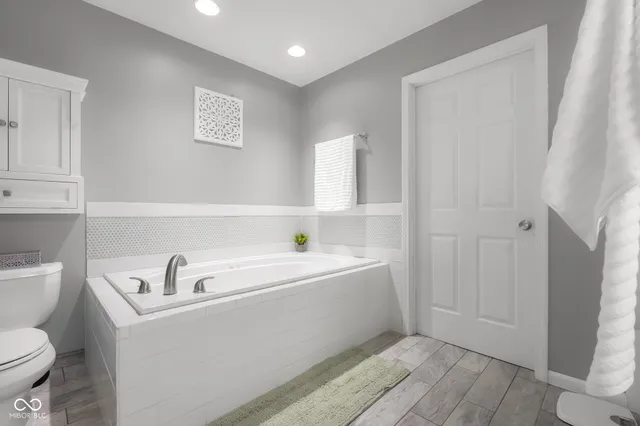 $340,000 | 7156 North County Road 1000 East, Seymour, IN 47274