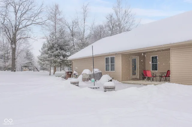 $340,000 | 7156 North County Road 1000 East, Seymour, IN 47274