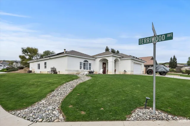a view of a house with a patio