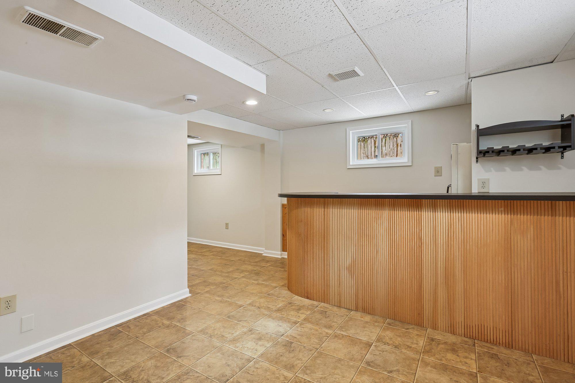 513 Beaumont Road Silver Spring, MD 20904 - Photo 31 of 58 Bar Area