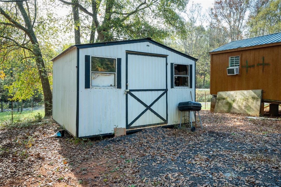 1401 Lebanon Road Pendleton, SC 29670 - Photo 4 of 24