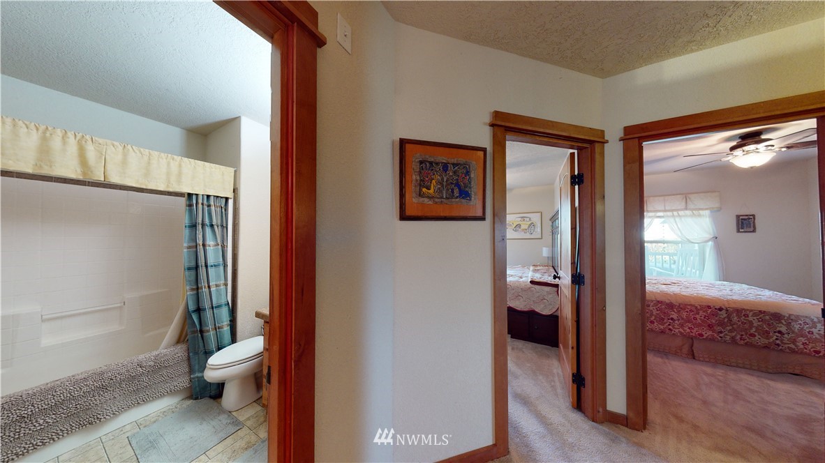 90 Golden Road Oroville, WA 98844 - Photo 14 of 40 Gallery Image 14
