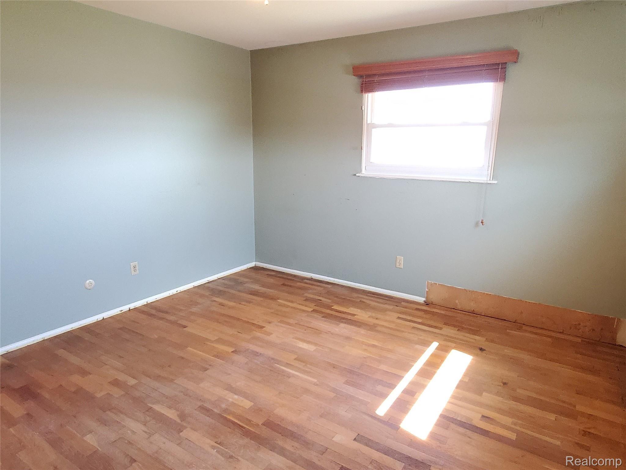 12124 Bird Road Gaines, MI 48436 - Photo 11 of 25 20220405_141039.jpg