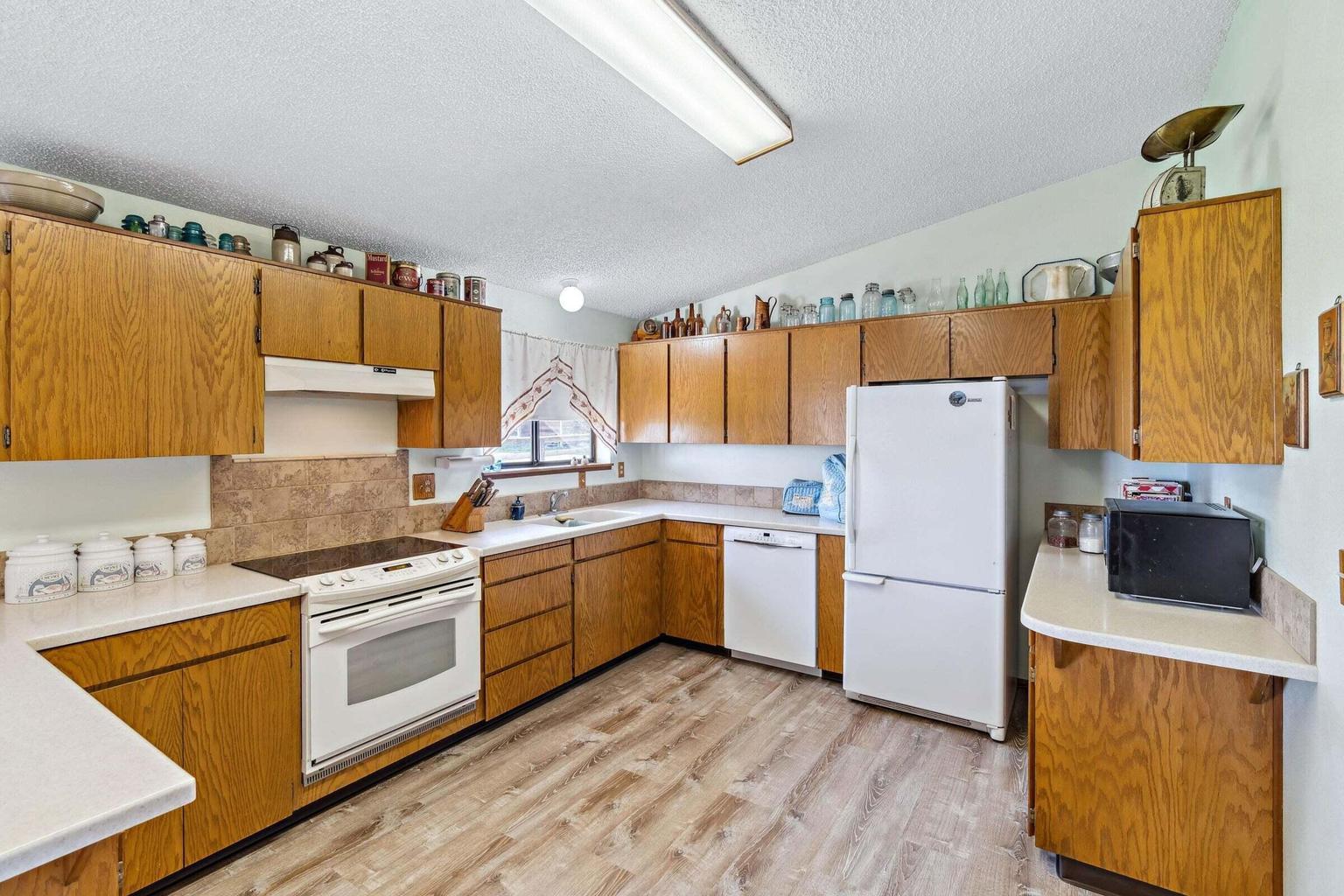 4088 Minson Road Powell Butte, OR 97753 - Photo 9 of 47 20250415155917524498000000-o