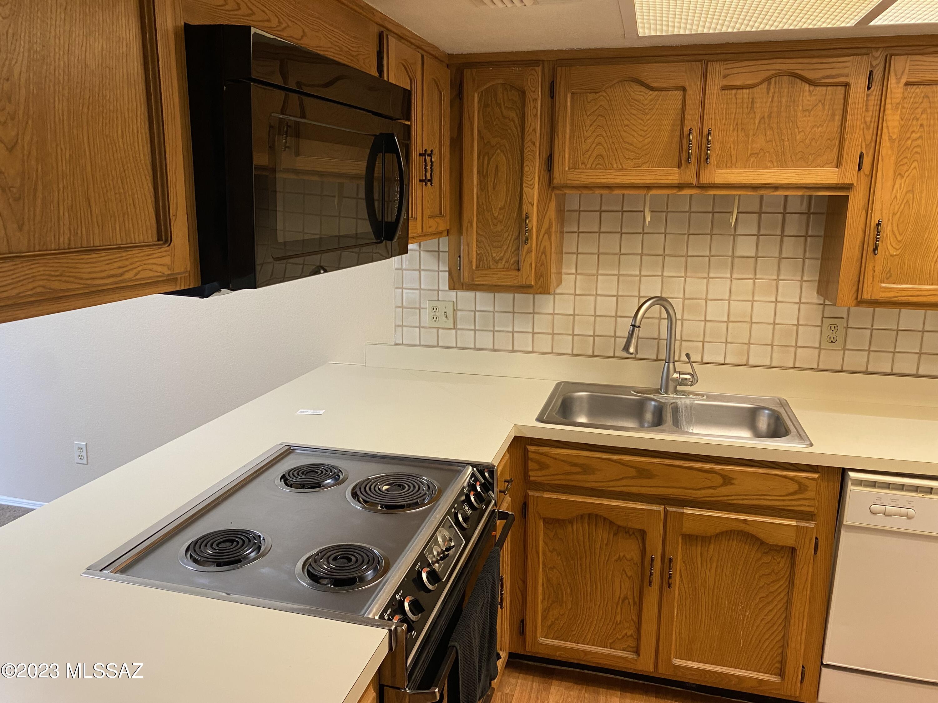 1200 East River Road, Unit G77 Tucson, AZ 85718 - Photo 7 of 20