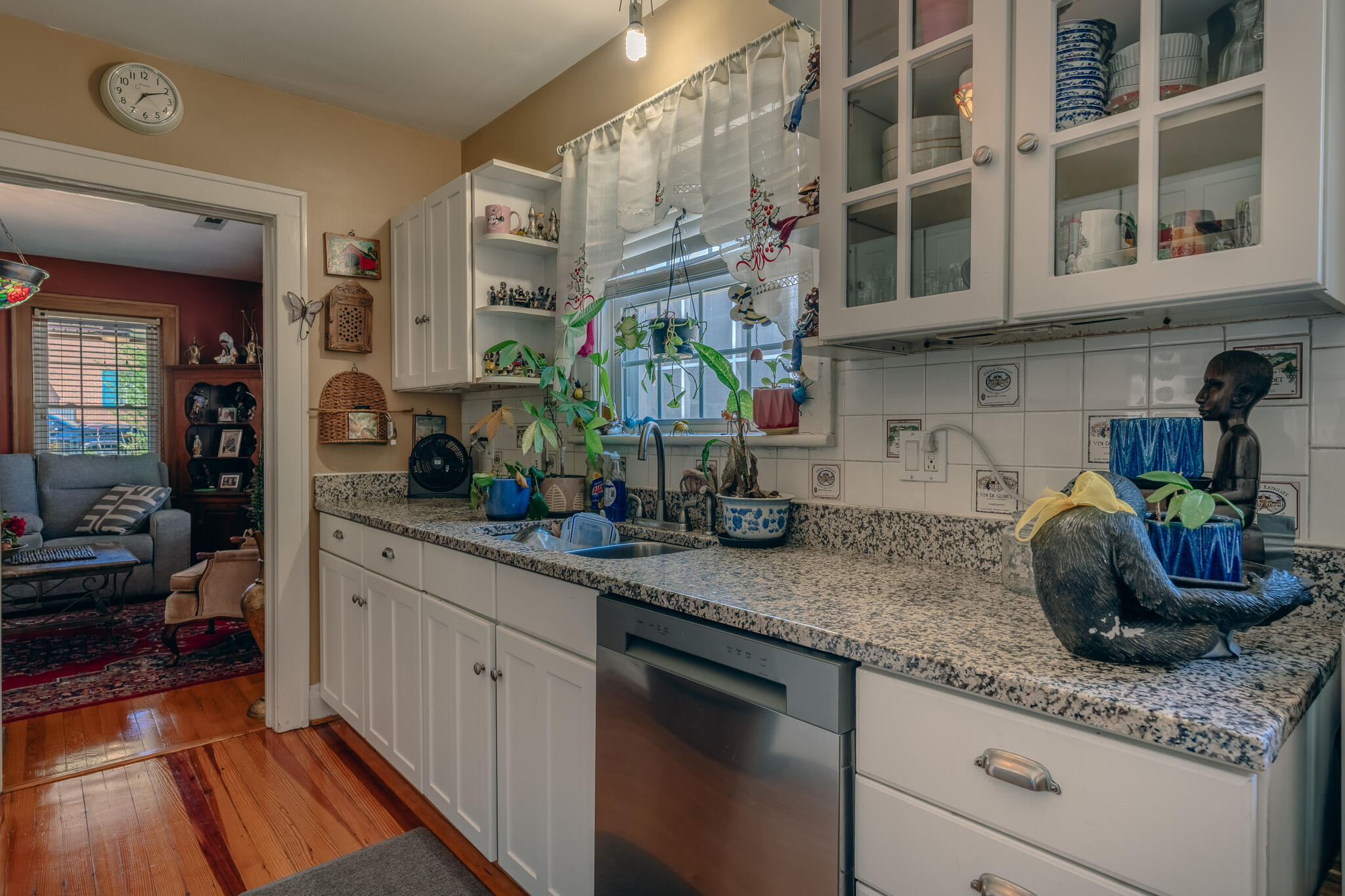 1928 Warrington Road Southwest Roanoke, VA 24015 - Photo 15 of 58 A1200709-HDR