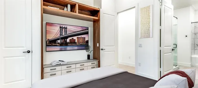 $1,985 | 2929 Oak Lawn Avenue, Unit 638, Dallas, TX 75219