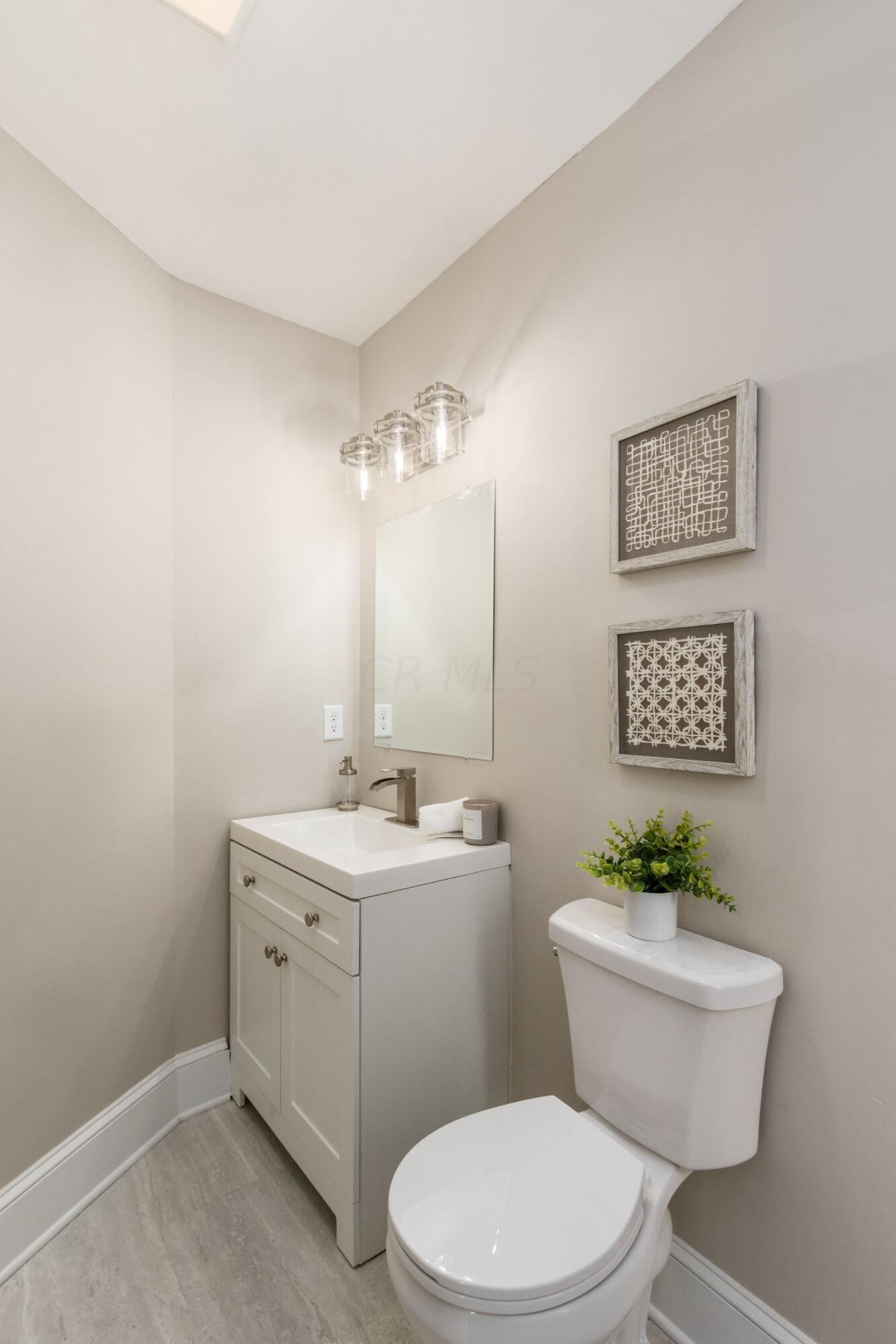 817 Berkeley Road Columbus, OH 43205 - Photo 29 of 47 029_f6417d4a_E Berkeley-011_1