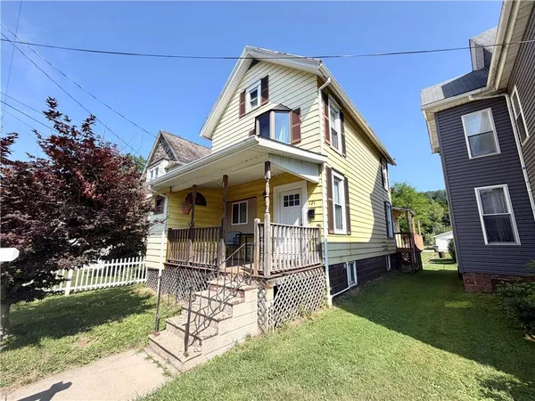 $165,000 | 121 Elizabeth Avenue, Evans City, PA 16033