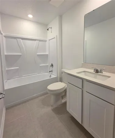 $2,840 | 5126 Magnolia Palm Drive, Daytona Beach, FL 32124
