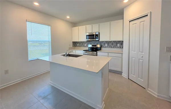 $2,840 | 5126 Magnolia Palm Drive, Daytona Beach, FL 32124