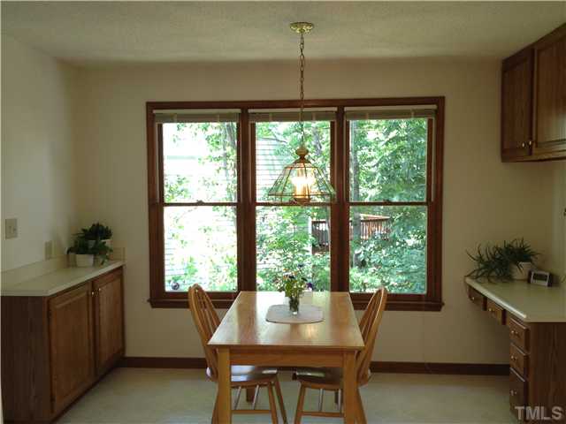 101 Ripley Court Cary, NC 27513 - Photo 10 of 23 Eat in area