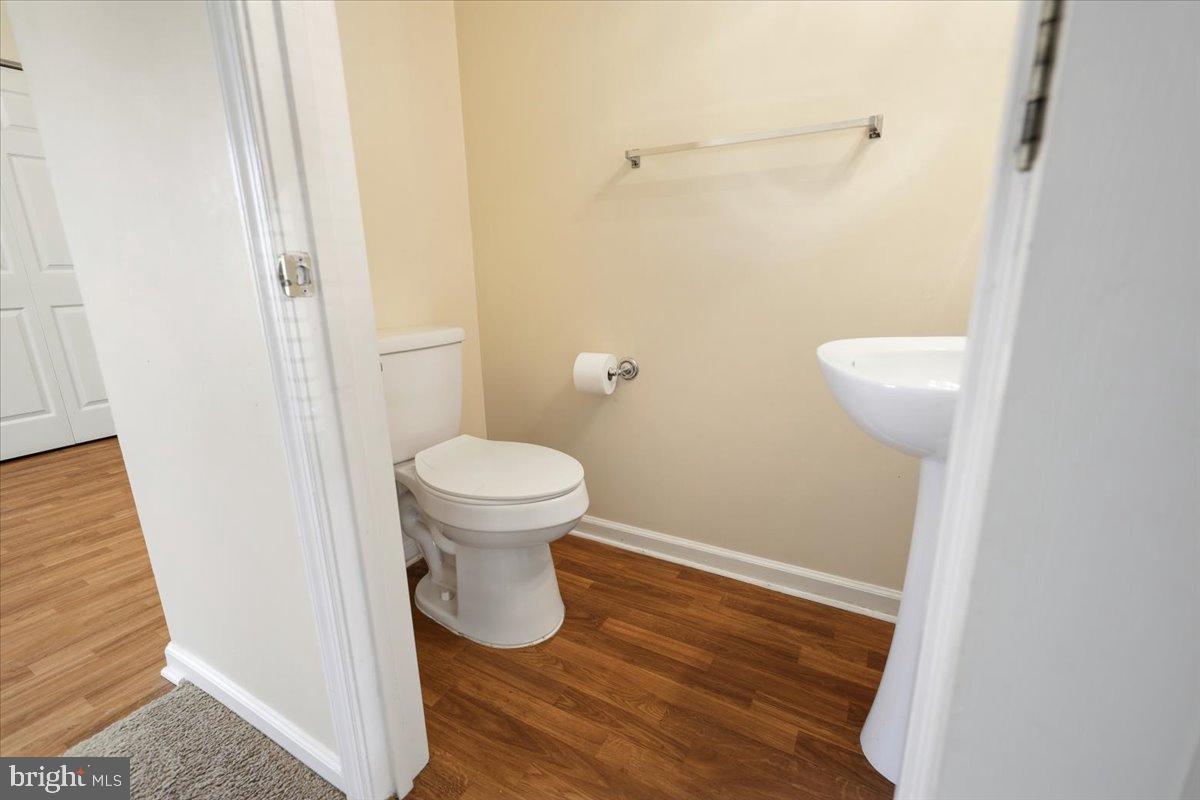39 Chartwell Court Perryville, MD 21903 - Photo 10 of 37 Half bath on main floor