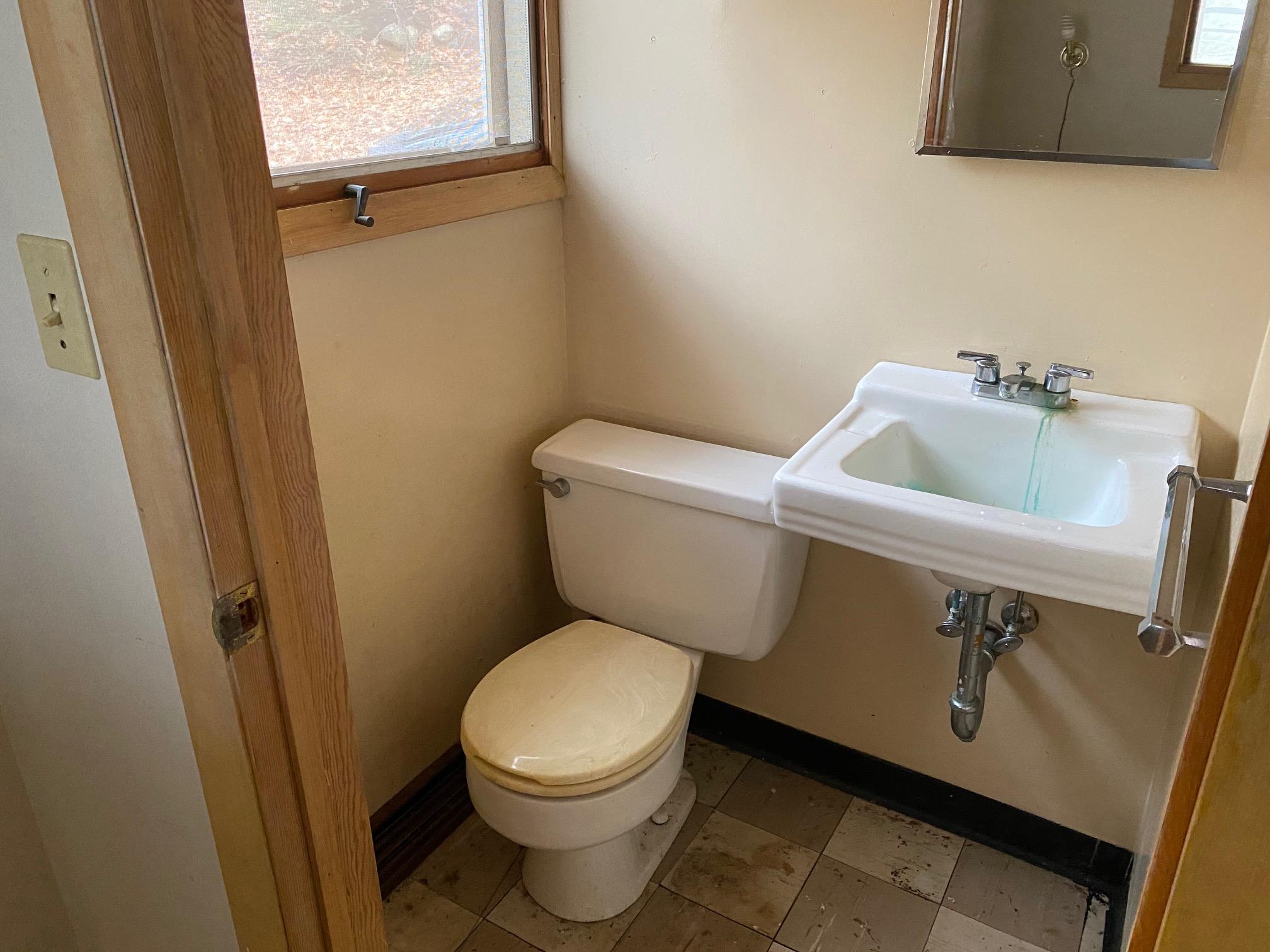 12 Farmer Road Windham, NH 03087 - Photo 9 of 23